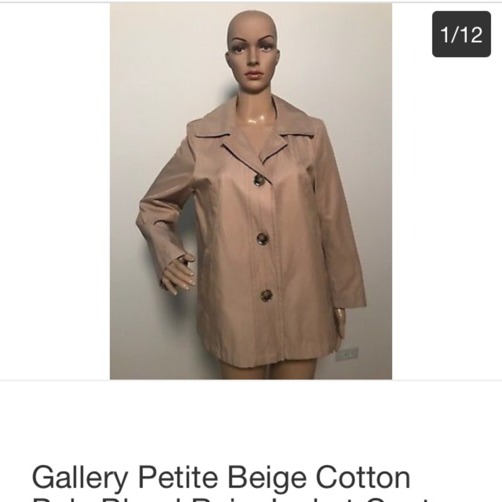 Gallery A line raincoat. PL